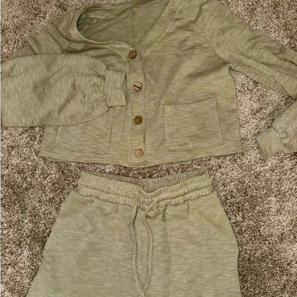 Two piece lounge set